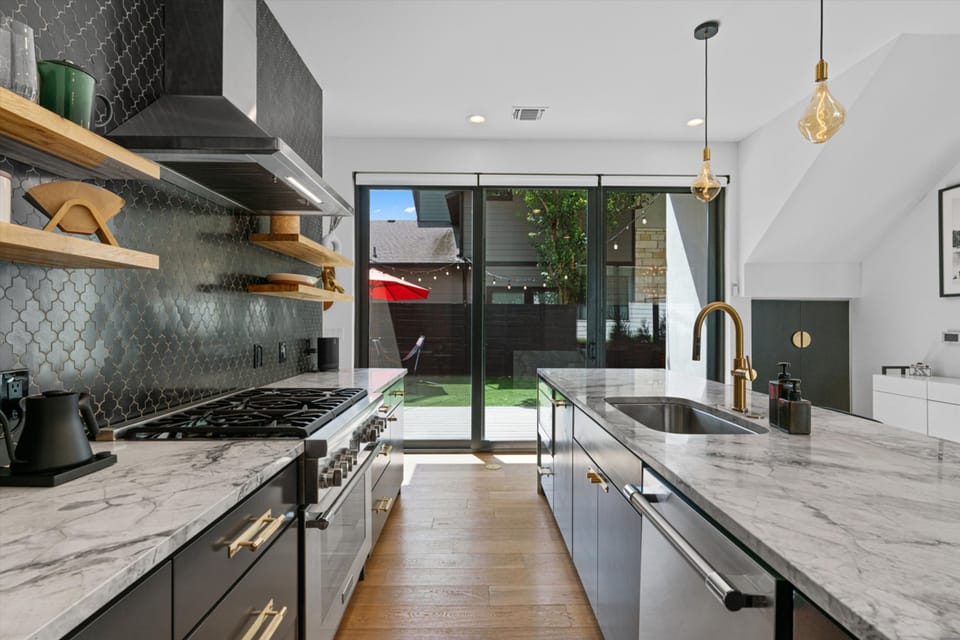 House | 8 bedrooms