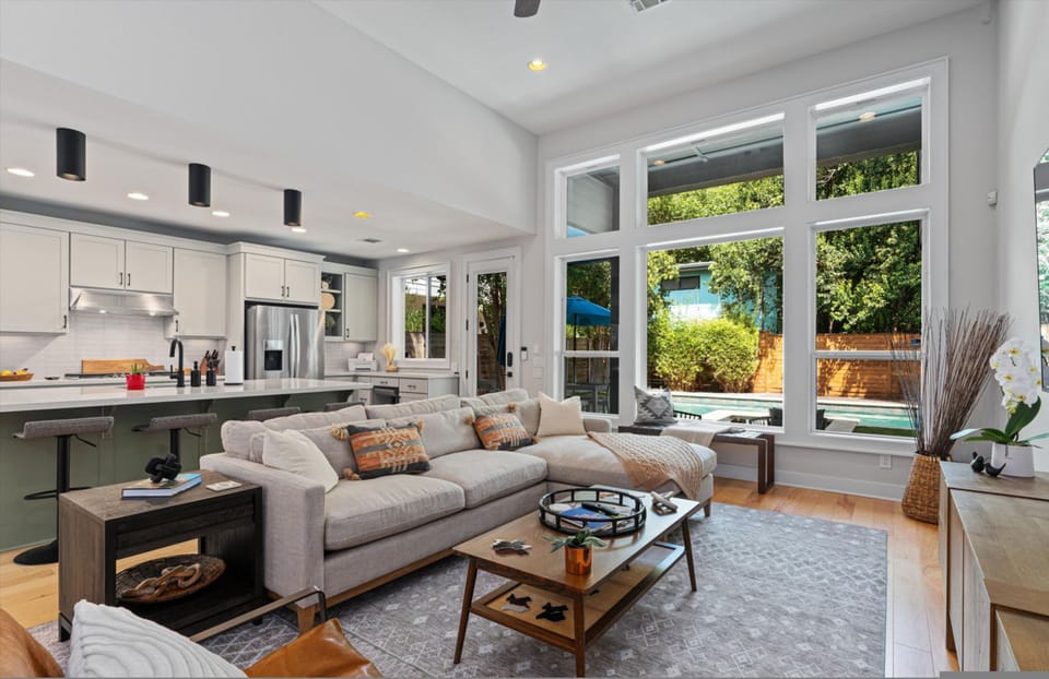 House | 8 bedrooms