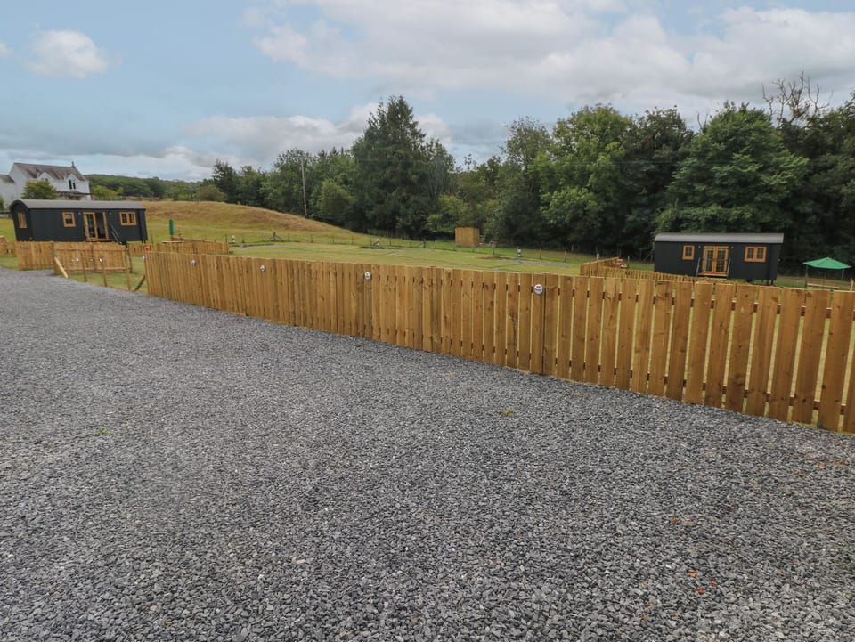 Cottage | Property grounds