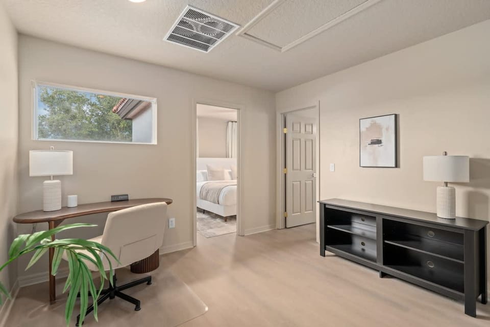 House | 7 bedrooms, Internet