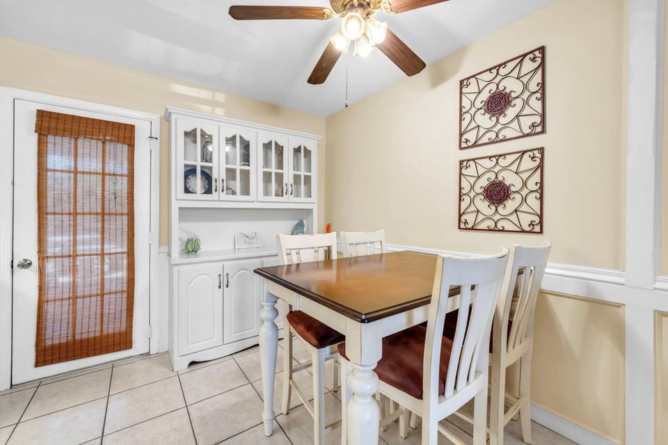 House, Multiple Beds (Gulf Highlands 108 - Gulf Breeze Geta) | Dining