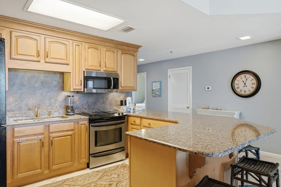 Condo, Multiple Beds (Phoenix 6 1111) | Private kitchen