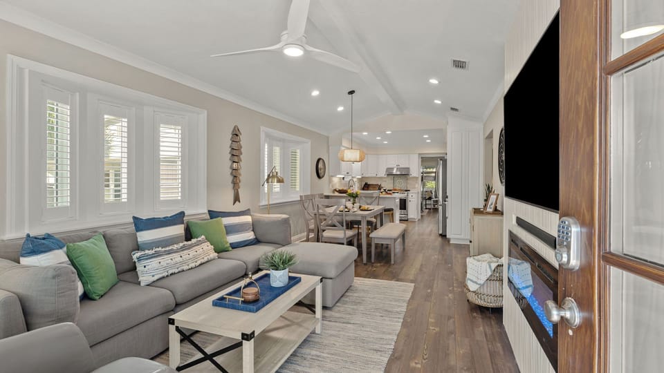 House (3 Bedrooms) | Interior