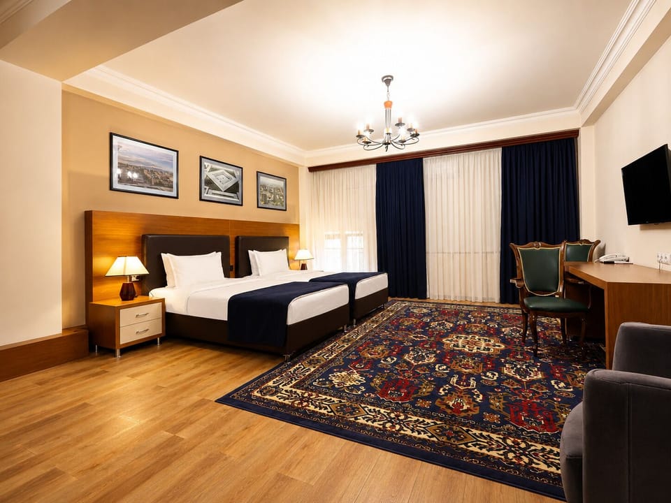 Deluxe Double or Twin Room | In-room safe, desk, laptop workspace, iron/ironing board (on request)