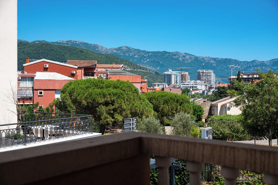 Superior Two Bedroom Apartment | Property grounds