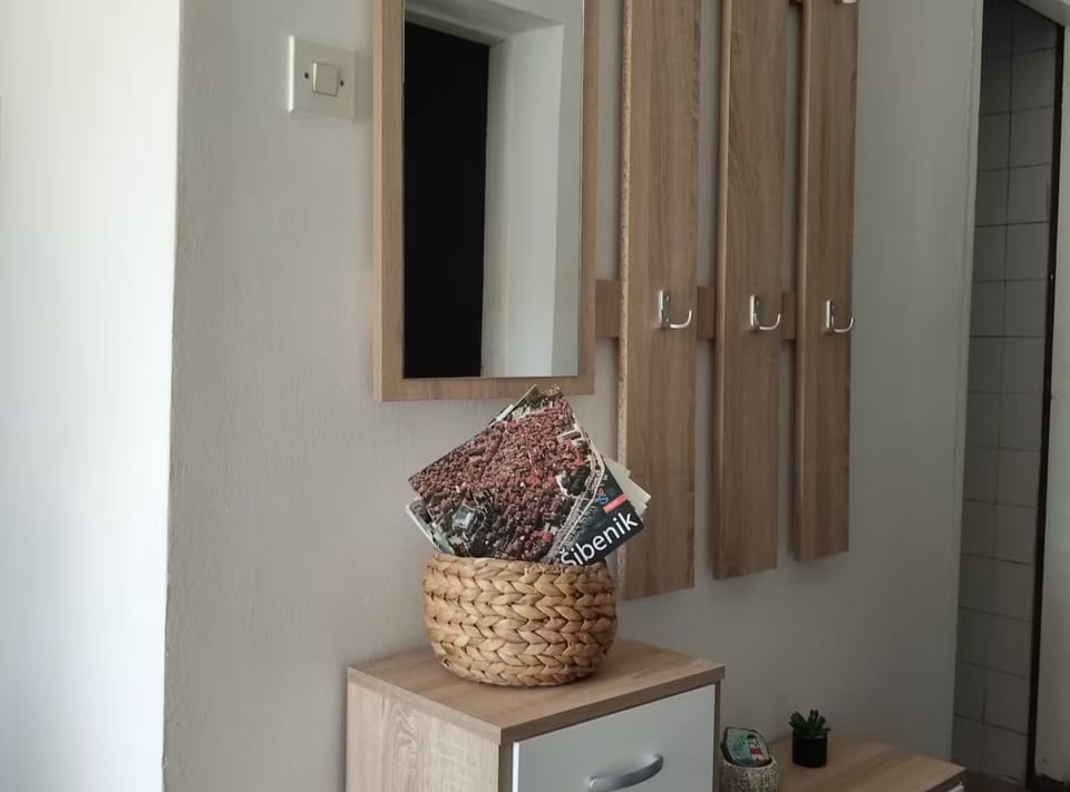 House (Holiday Home Sunny Retreat - With Ter) | Interior