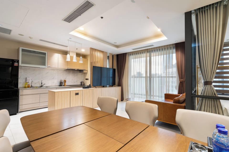 Comfort Apartment, City View | Dining