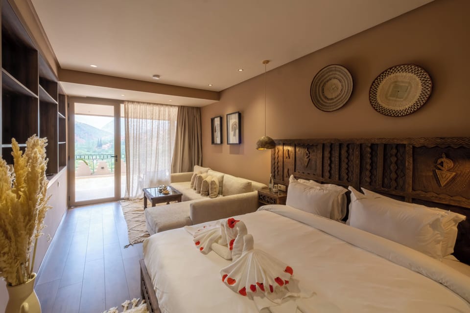 Junior Suite, Mountain View | Minibar, in-room safe, blackout drapes, free WiFi