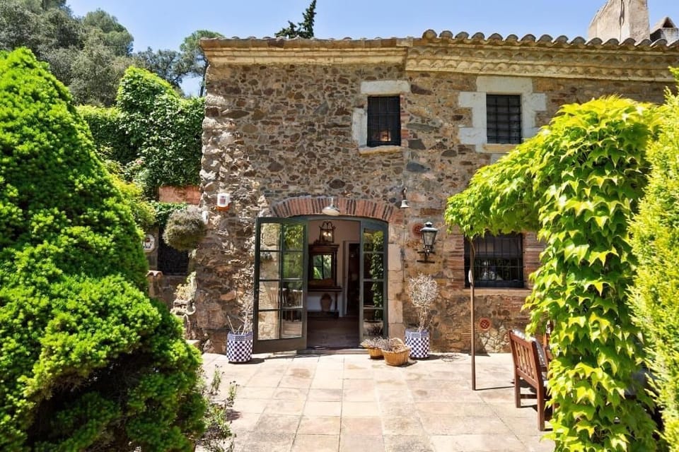 House, 6 Bedrooms, Private Pool, Mountainside | Exterior