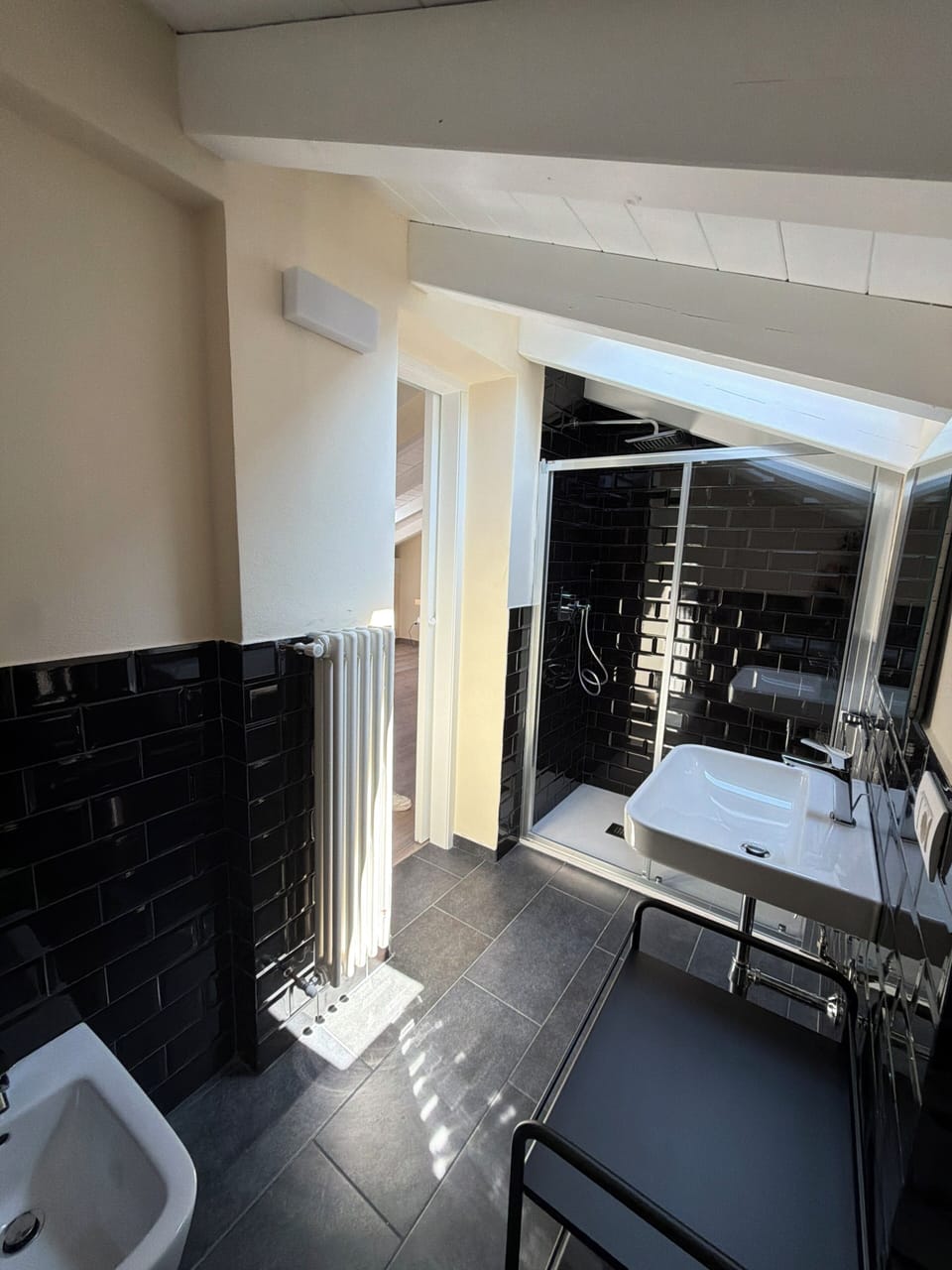 Comfort Double Room, 1 Queen Bed, Private Bathroom | Bathroom | Shower, hair dryer, towels, soap