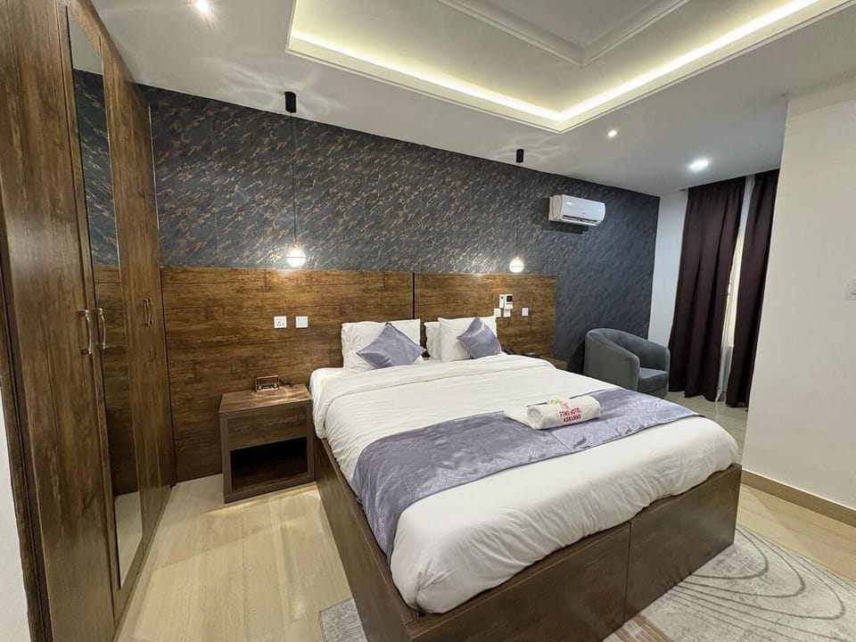 Standard Room, Non Smoking | Desk, free WiFi