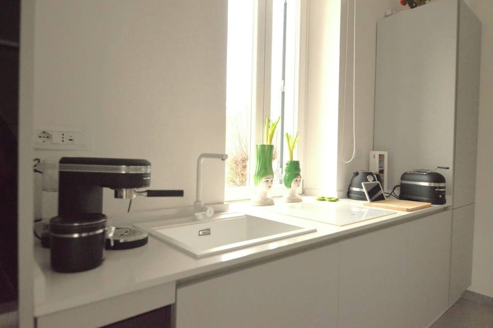 Apartment, 2 Bedrooms, Balcony, City View | Interior