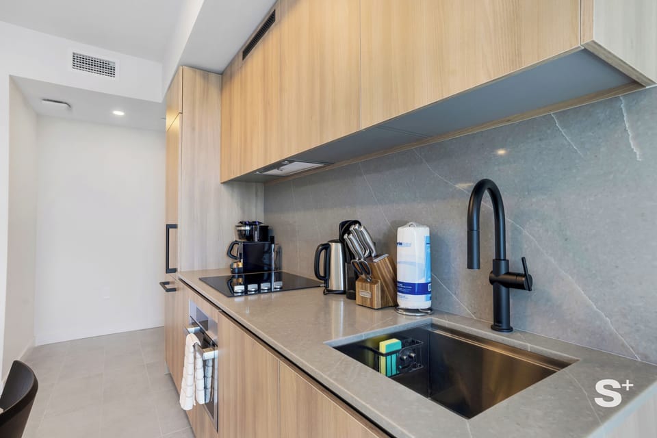 Condo, Balcony, City View | Private kitchen | Fridge, microwave, dishwasher, espresso maker