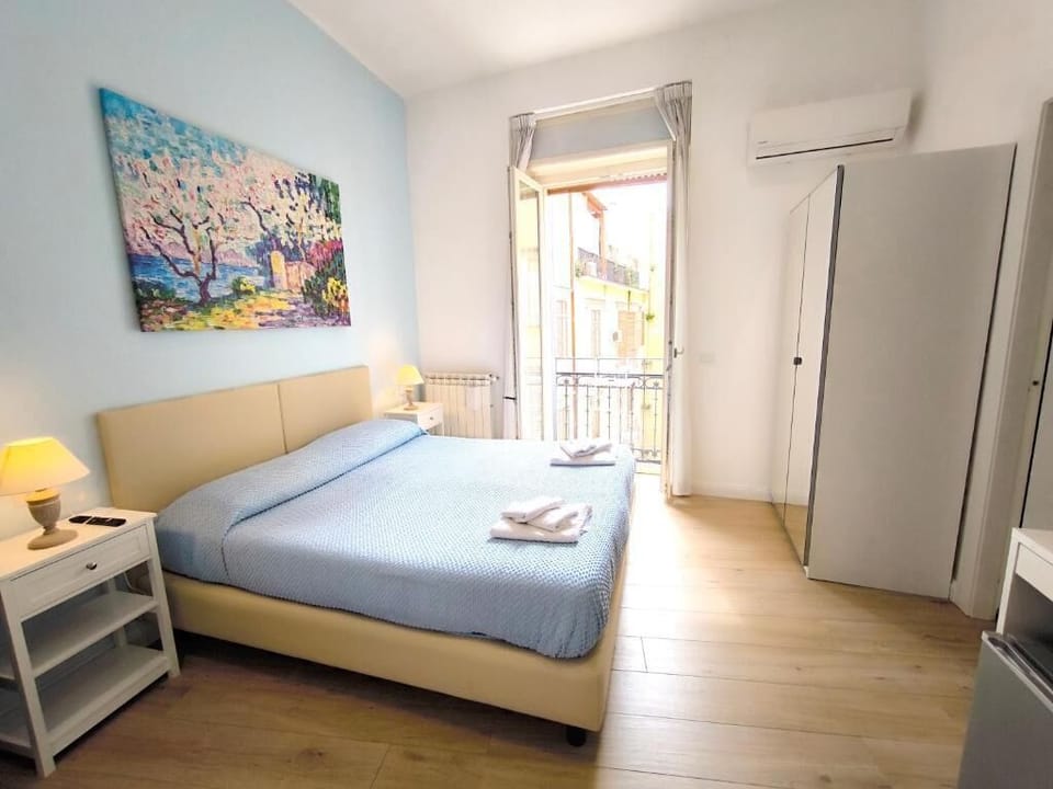 Classic Double Room, Balcony, City View | In-room safe, iron/ironing board (on request), WiFi (free)