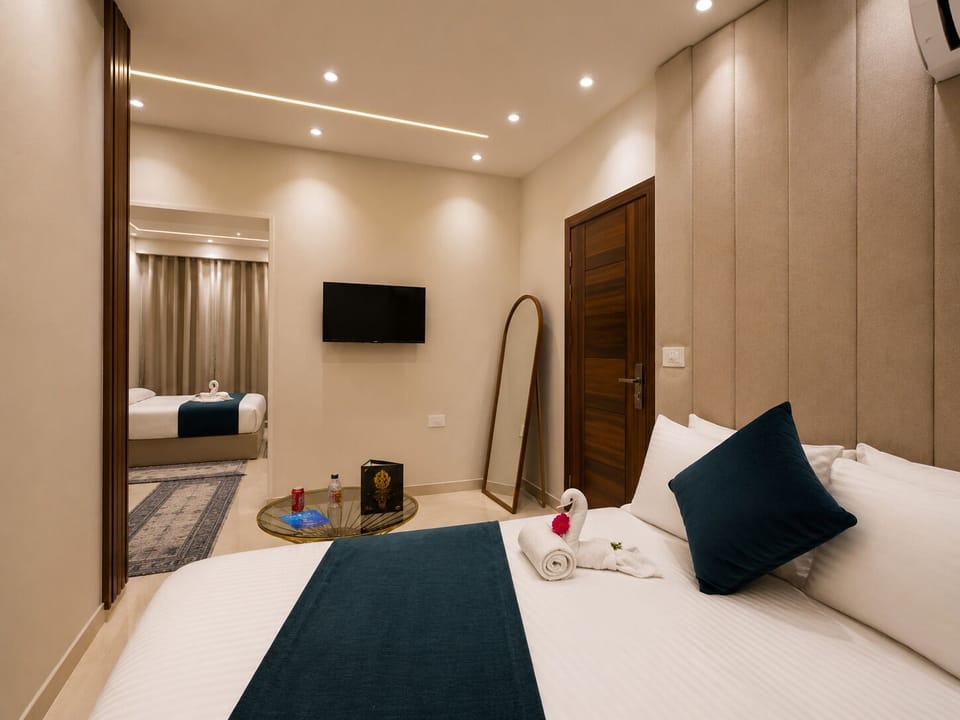 Premium bedding, minibar (free items), desk, laptop workspace