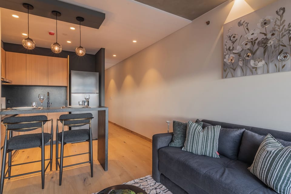 Comfort Apartment, City View | Living area
