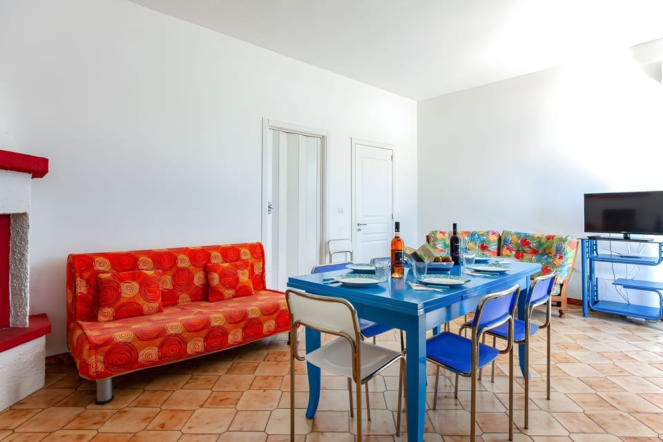 Family Villa, 3 Bedrooms, 2 Bathrooms (Casa Spiaggiabella Near The Sea) | Dining