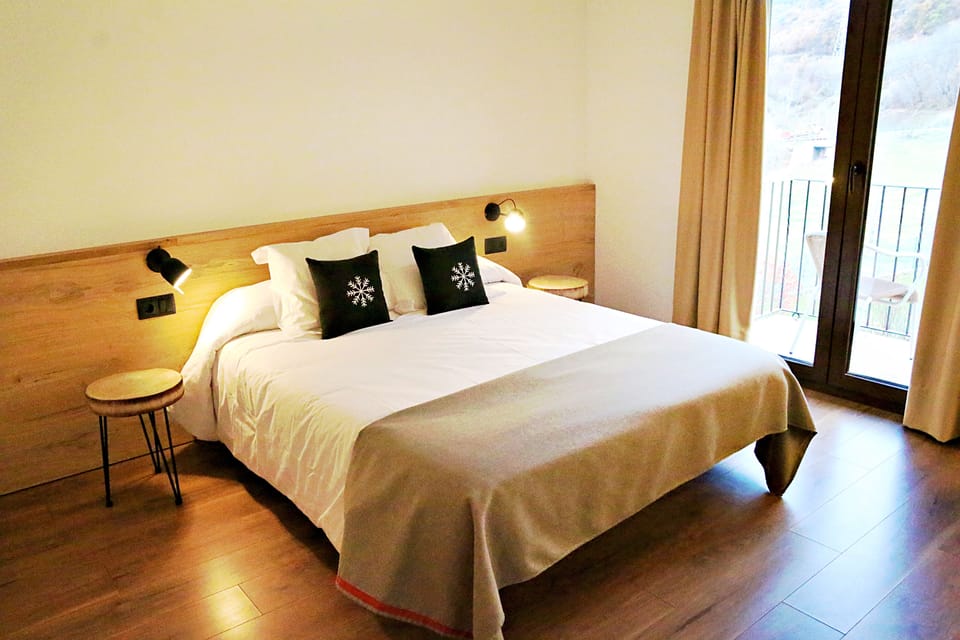 Standard Double Room | In-room safe, blackout drapes, free WiFi, bed sheets