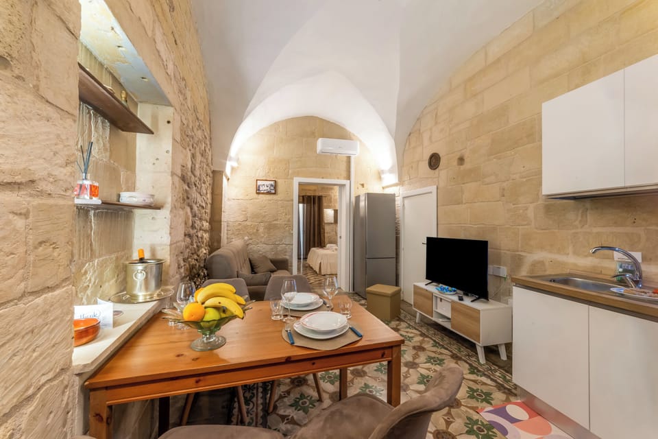 Standard Apartment, 1 Bedroom, Air conditioning (NonnAnna Apartment In Historic Centre) | Living area