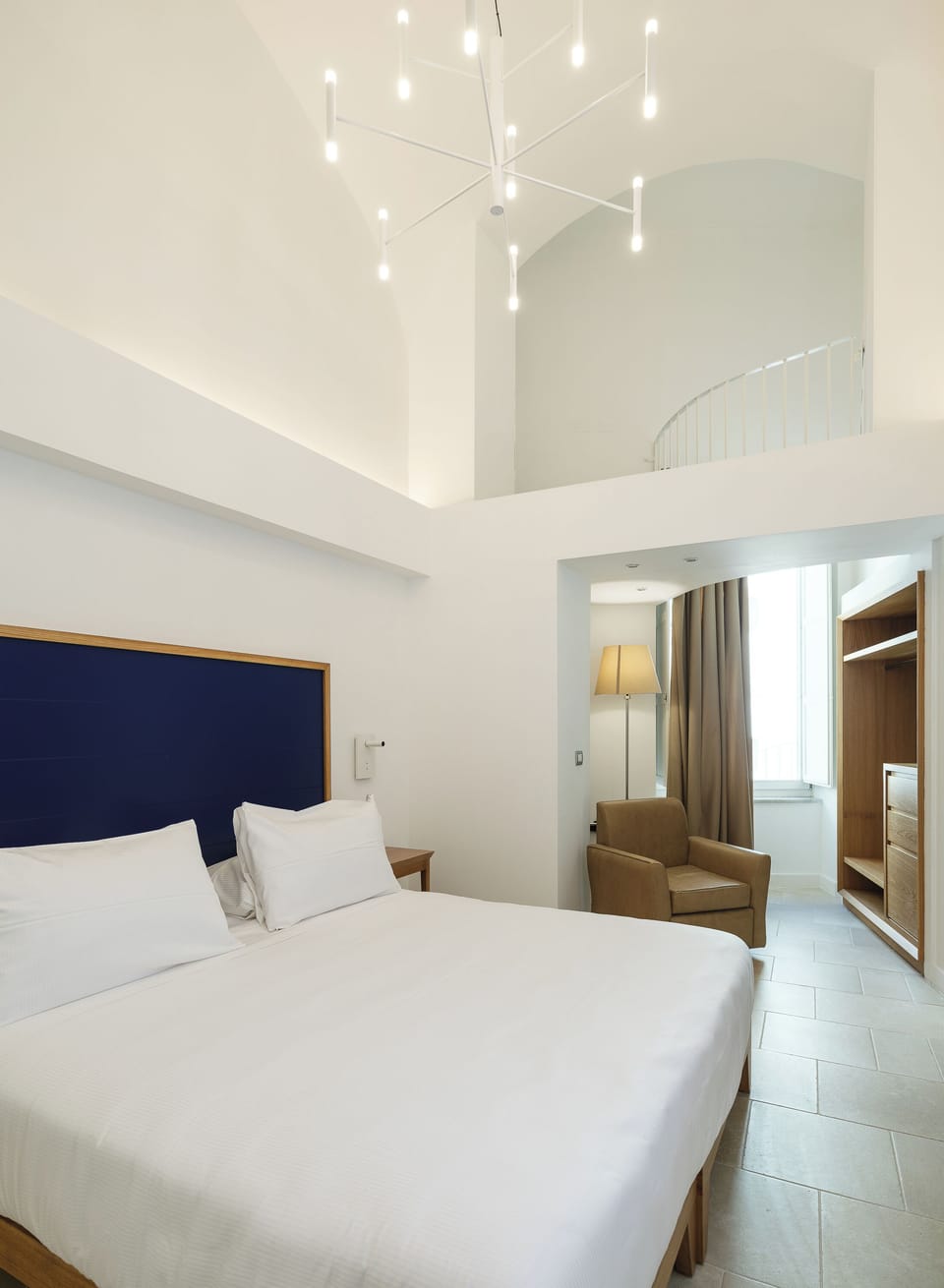 Classic Double or Twin Room, Non Smoking | In-room safe, desk, WiFi (free)