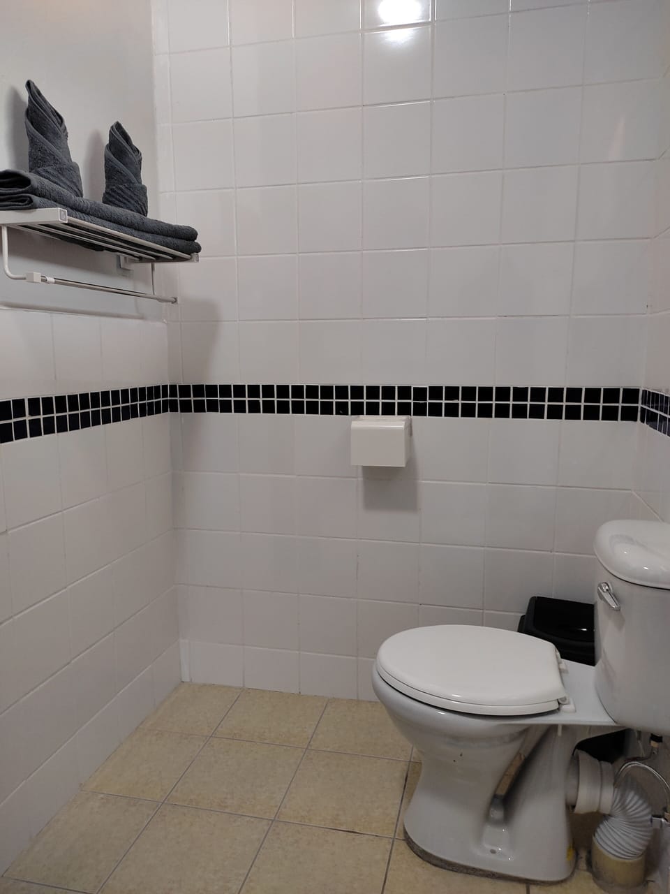Standard Single Room, Balcony | Bathroom | Shower, towels, soap, shampoo