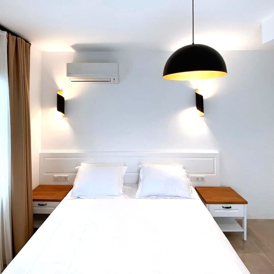 Standard Room | WiFi (free), bed sheets