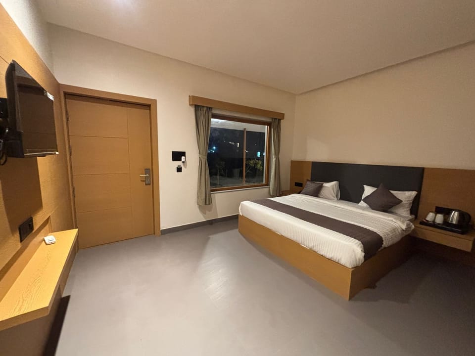 Classic Room, Garden View | Free WiFi