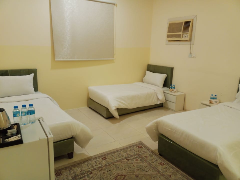 WiFi (free), bed sheets
