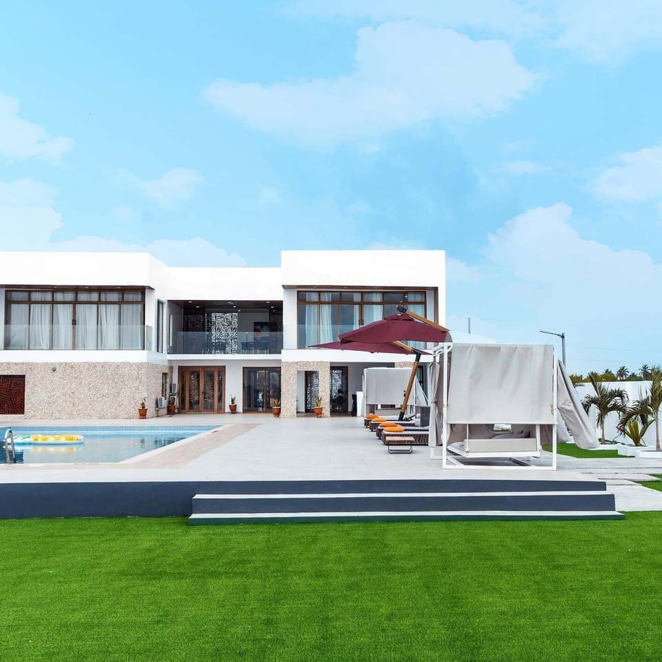 Deluxe Apartment, Balcony, Beach View | Pool