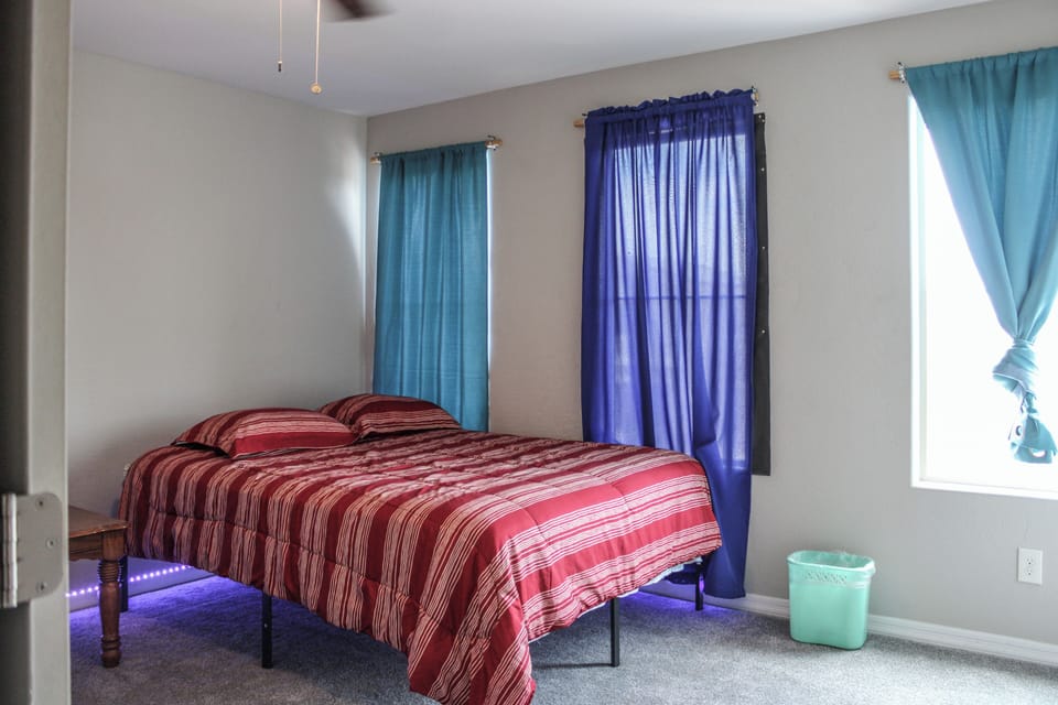 Room, 1 Queen Bed | Free WiFi