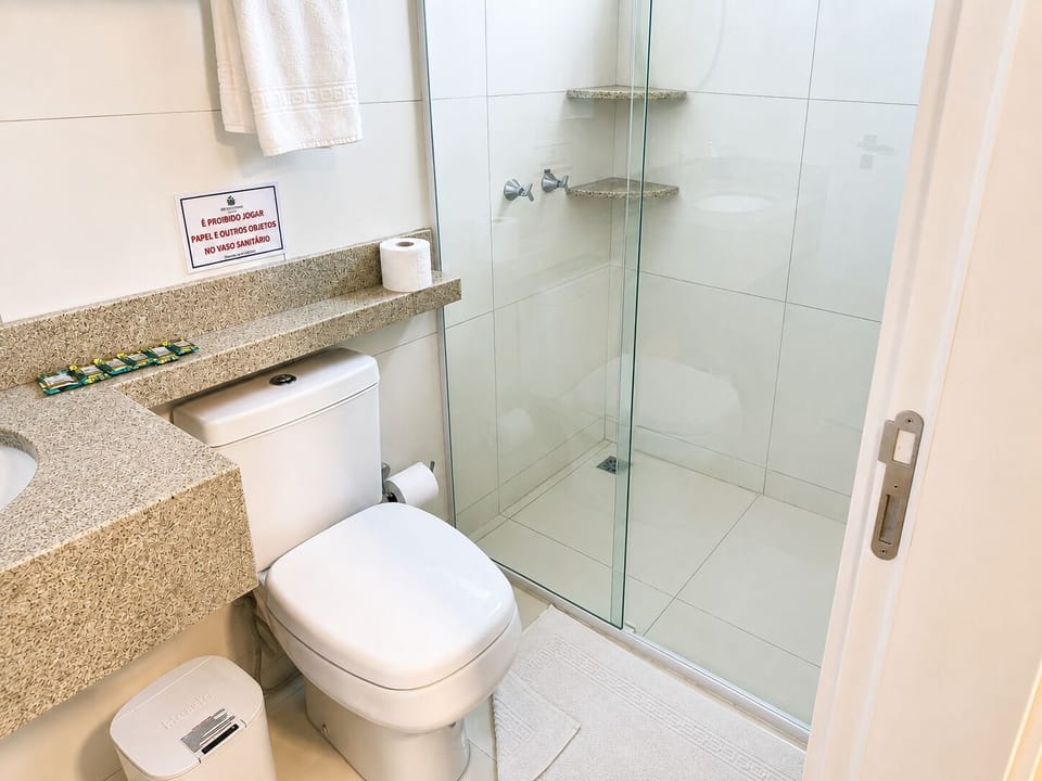 Family Room | Bathroom | Shower, hair dryer, towels, soap
