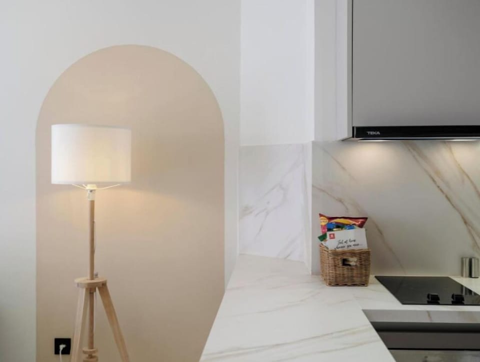 Standard Apartment, City View | Private kitchen | Fridge, oven, cookware/dishes/utensils