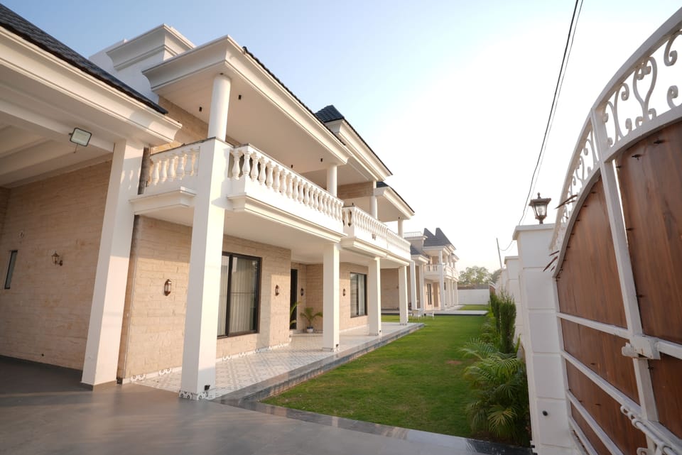 Luxury Villa, Balcony | Property grounds