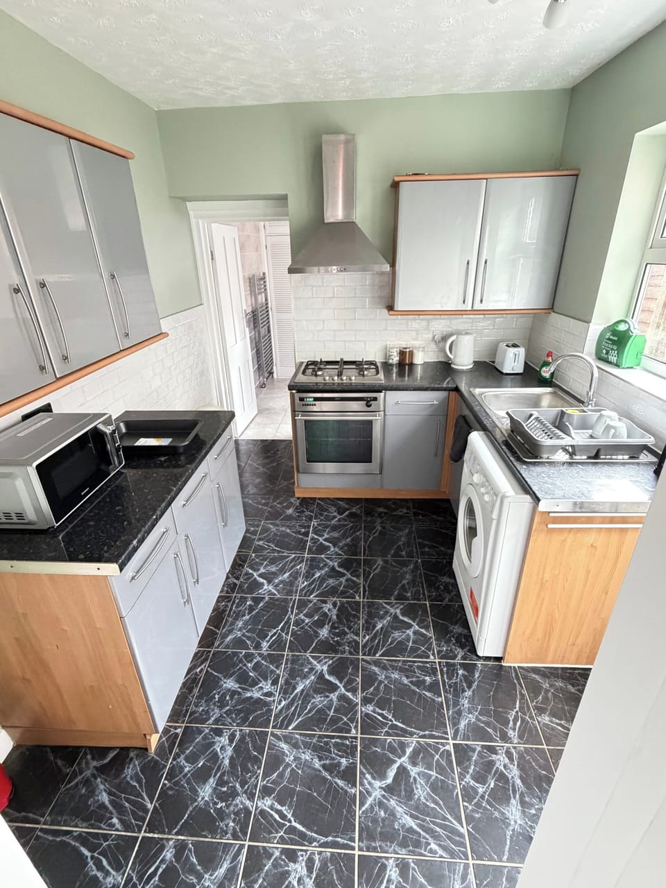 Fridge, microwave, oven