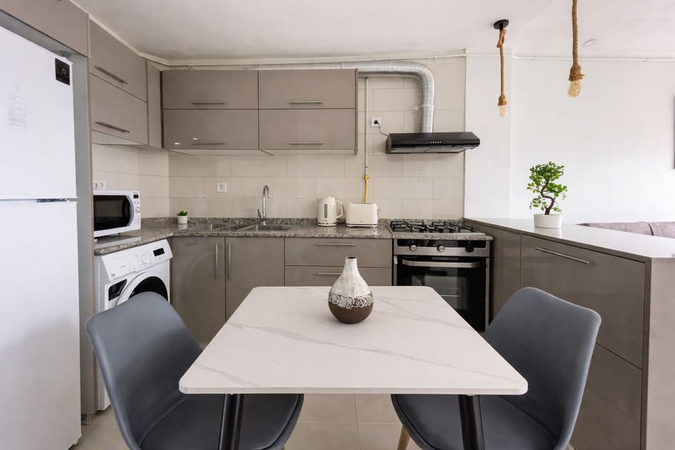 Apartment | Private kitchen | Fridge, oven, stovetop, cookware/dishes/utensils
