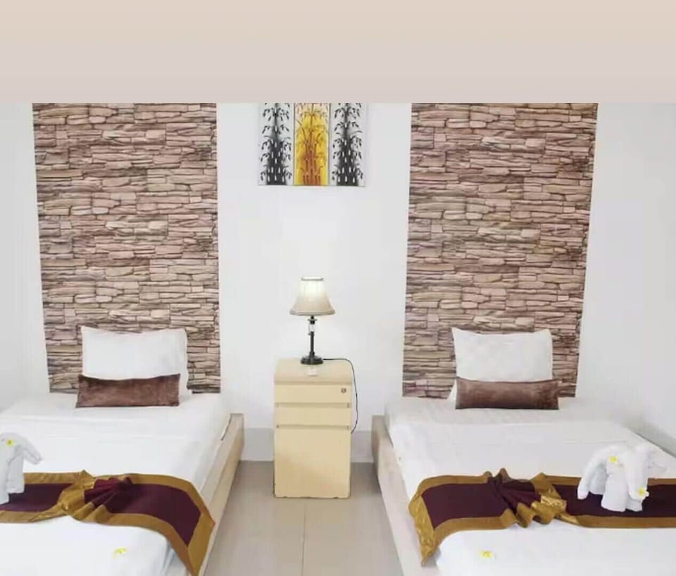 Standard Double or Twin Room | WiFi (free)