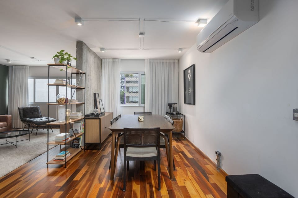 Basic Apartment | Dining