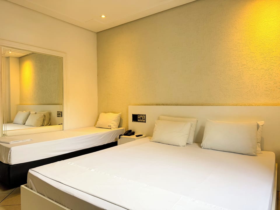 Basic Double or Twin Room | WiFi (free)