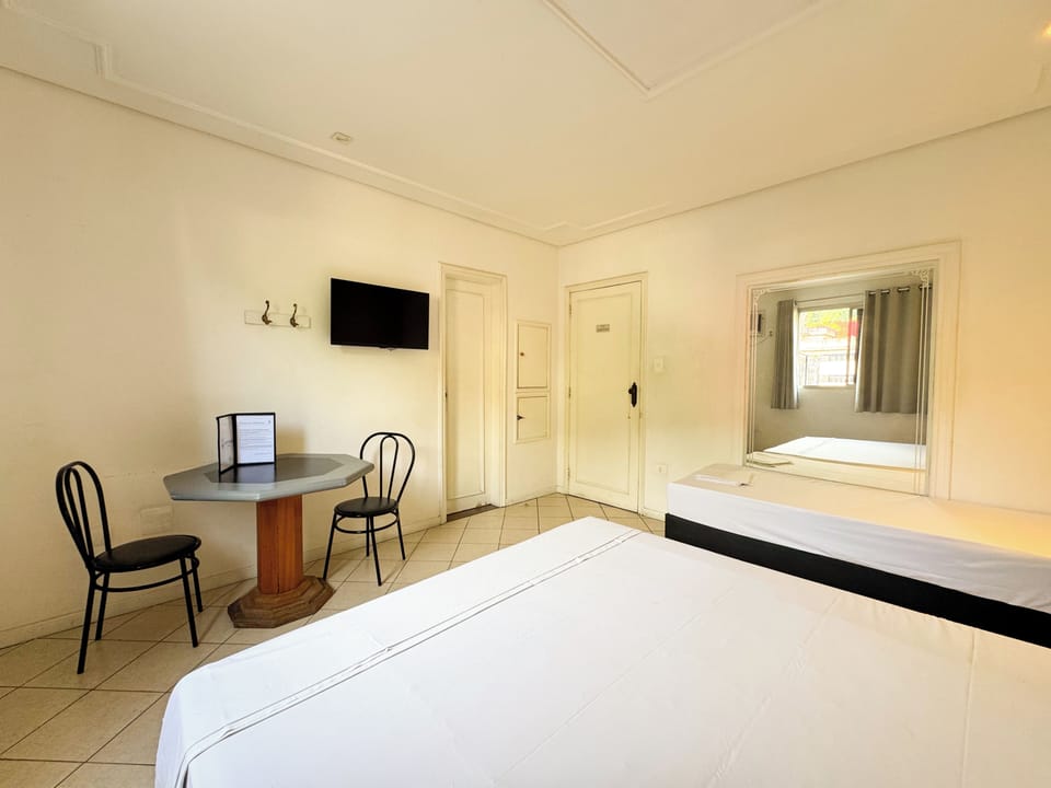 Basic Double or Twin Room | WiFi (free)