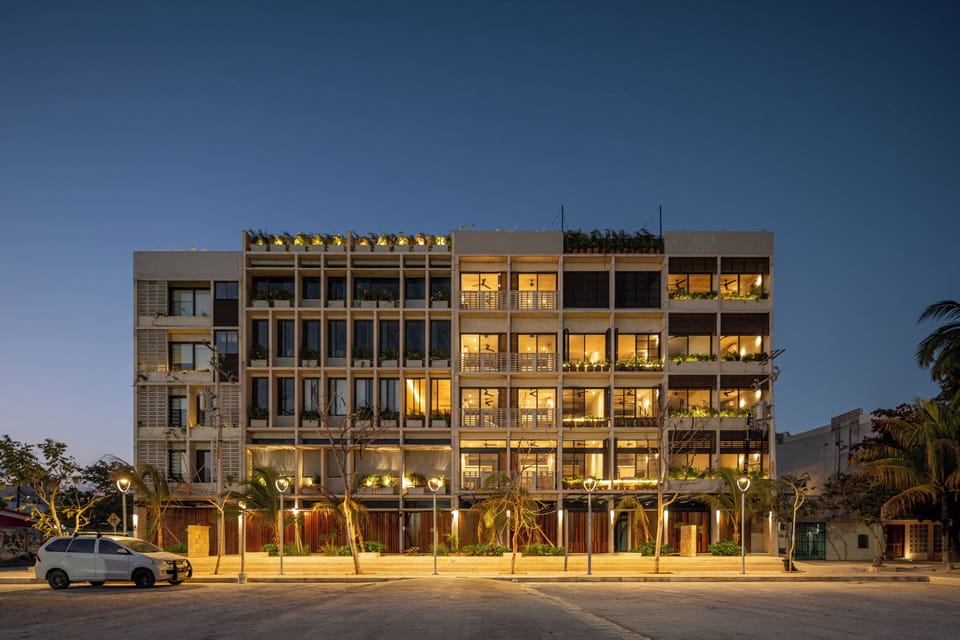 Comfort Room | Exterior
