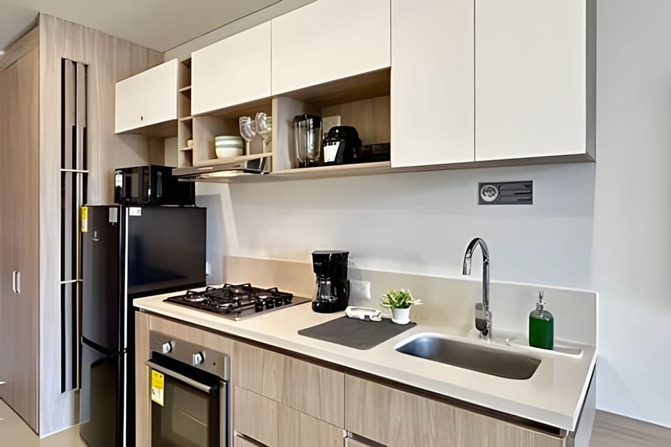 Superior Apartment, City View | Private kitchen