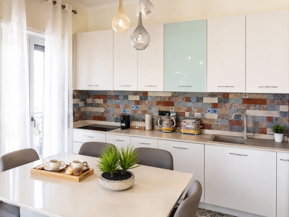 Luxury Apartment, 3 Bedrooms, Air conditioning, Park View | Dining