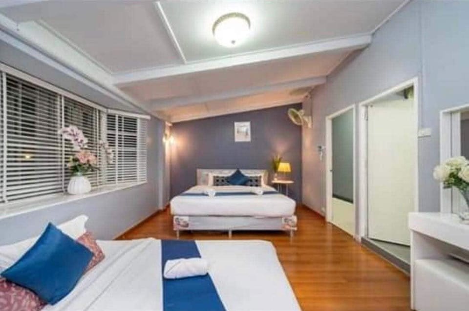 Deluxe Villa | Desk, laptop workspace, free WiFi