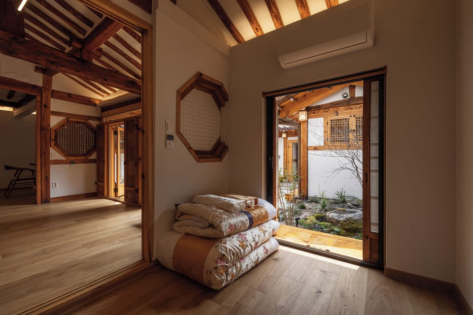 Traditional House, Courtyard View | In-room safe, blackout drapes, soundproofing, iron/ironing board