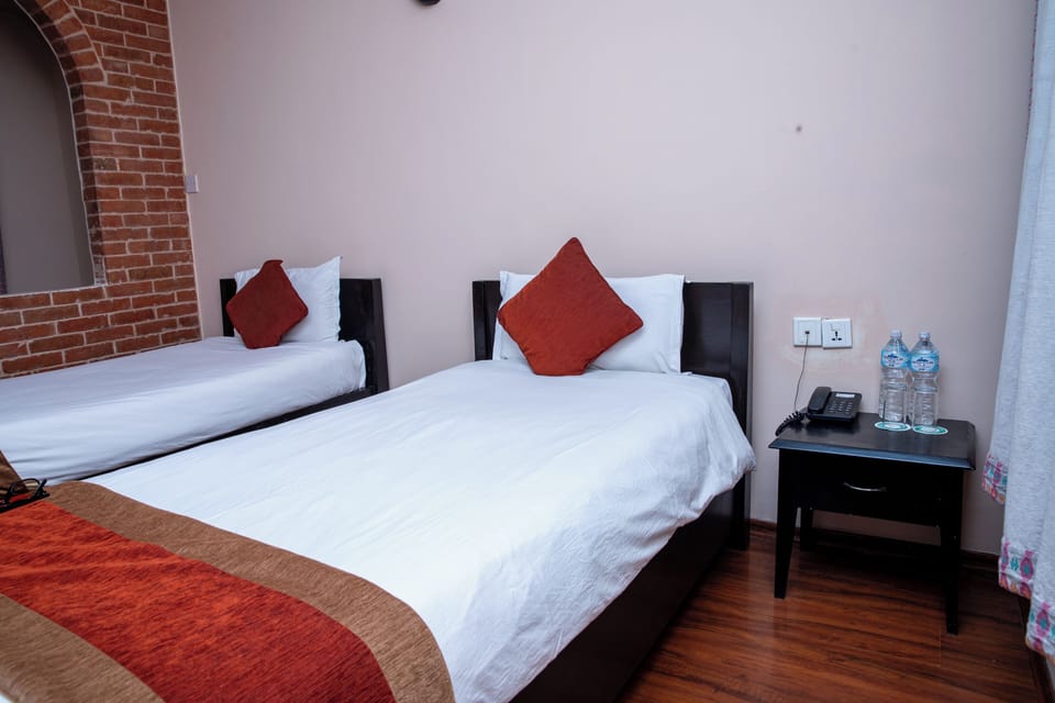 Deluxe Room | Desk, laptop workspace, free WiFi