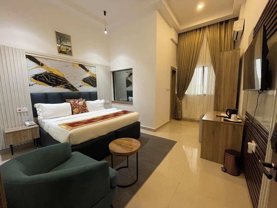 Superior Single Room, City View | Desk, laptop workspace, free WiFi