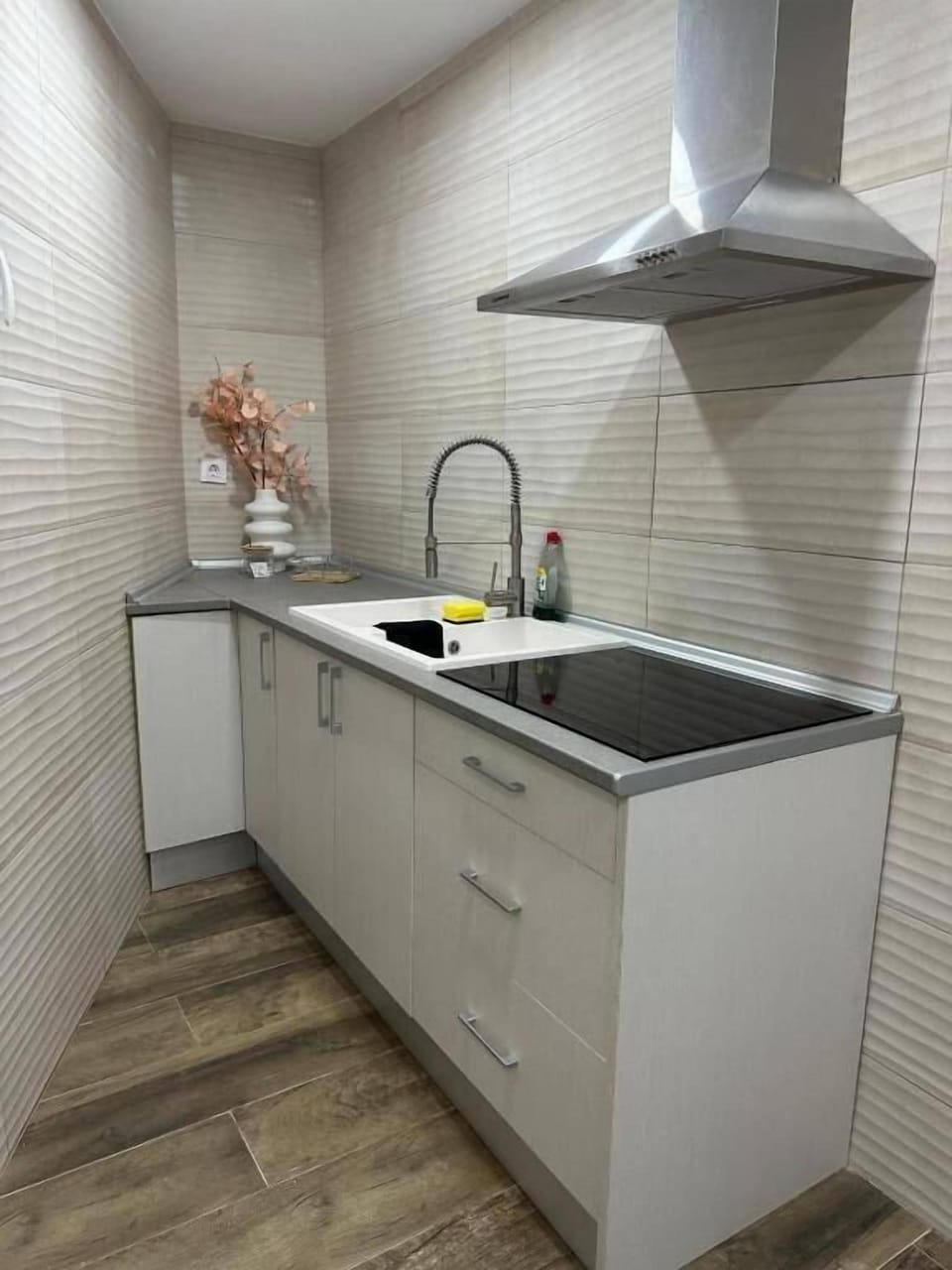 Shared fridge, microwave, oven, stovetop