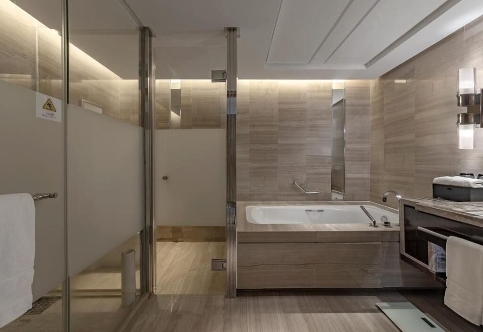 Double or Twin Room, Non Smoking, City View | Bathroom | Separate tub and shower, free toiletries, hair dryer, slippers