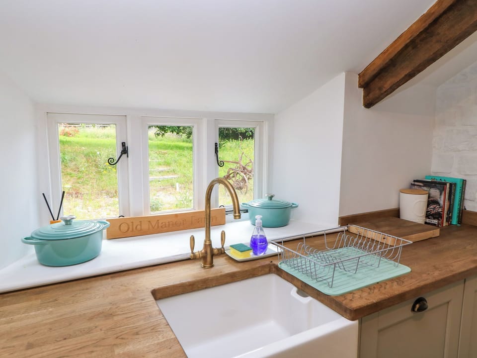 Cottage | Private kitchen | Cookware/dishes/utensils