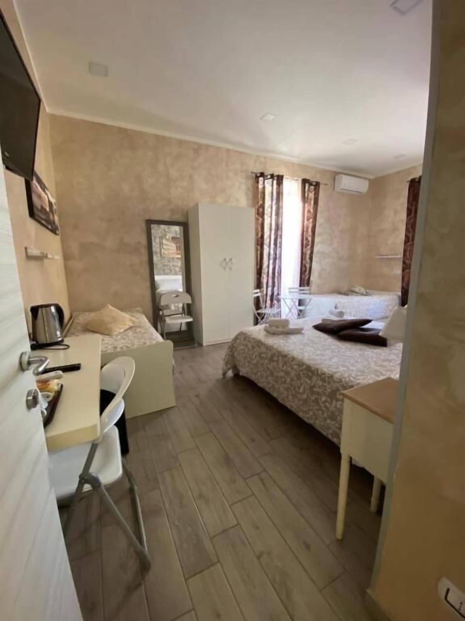 Junior Suite, Balcony, City View | In-room safe, soundproofing, iron/ironing board, free WiFi
